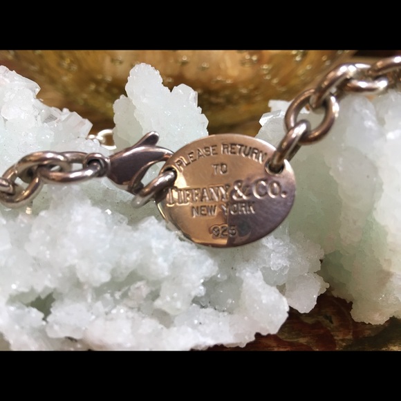 Tiffany & Co. Jewelry - Like New🦋Tiffany Necklace Tiffany & Co. Jewelry - Like New🦋Tiffany Necklace